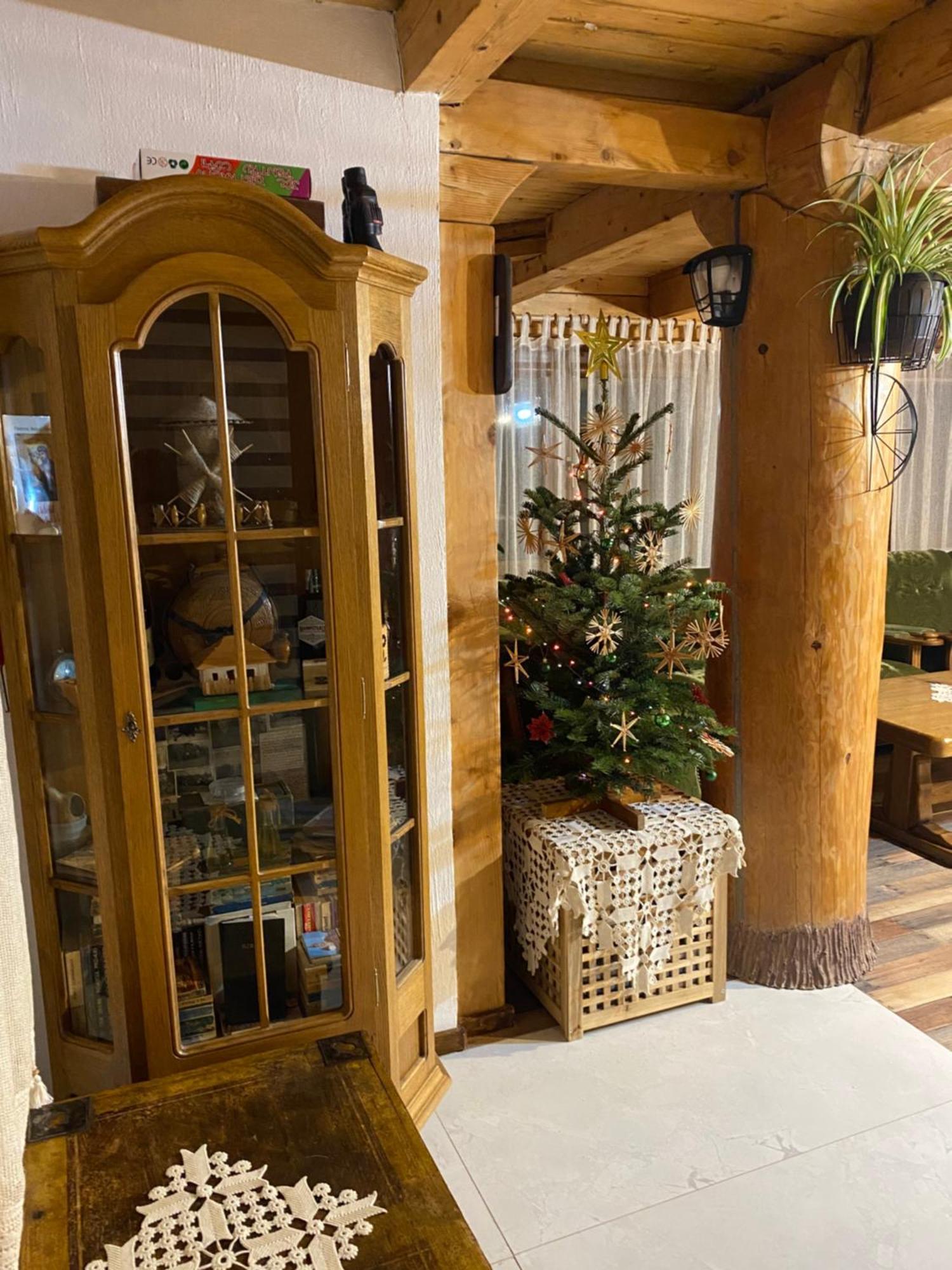 Casa Cu Sindrila Βίλα Vălenii de Munte Εξωτερικό φωτογραφία