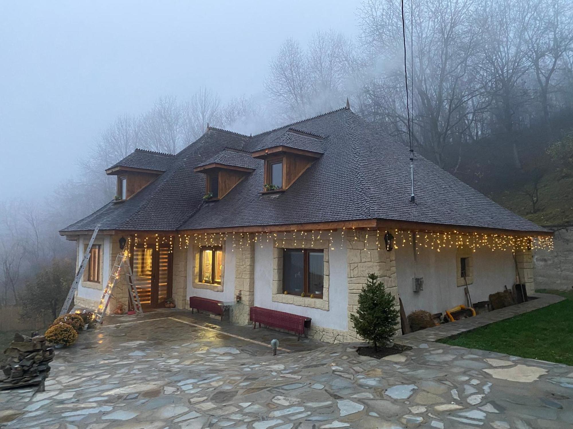 Casa Cu Sindrila Βίλα Vălenii de Munte Εξωτερικό φωτογραφία