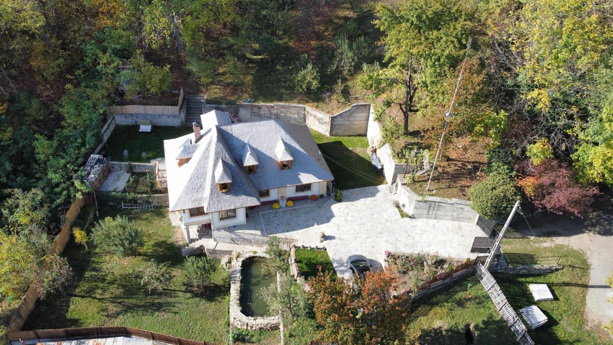 Casa Cu Sindrila Βίλα Vălenii de Munte Εξωτερικό φωτογραφία