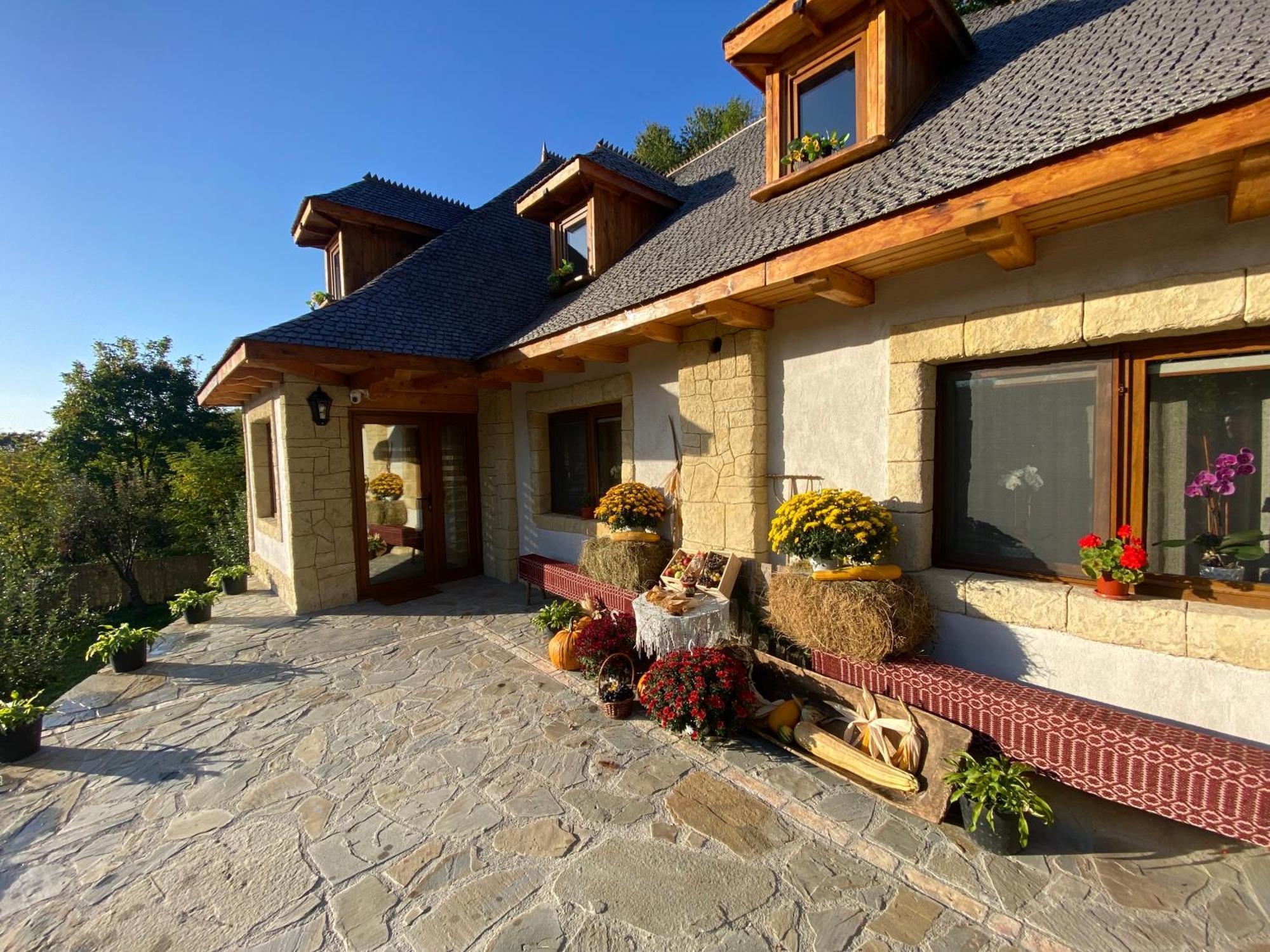 Casa Cu Sindrila Βίλα Vălenii de Munte Εξωτερικό φωτογραφία