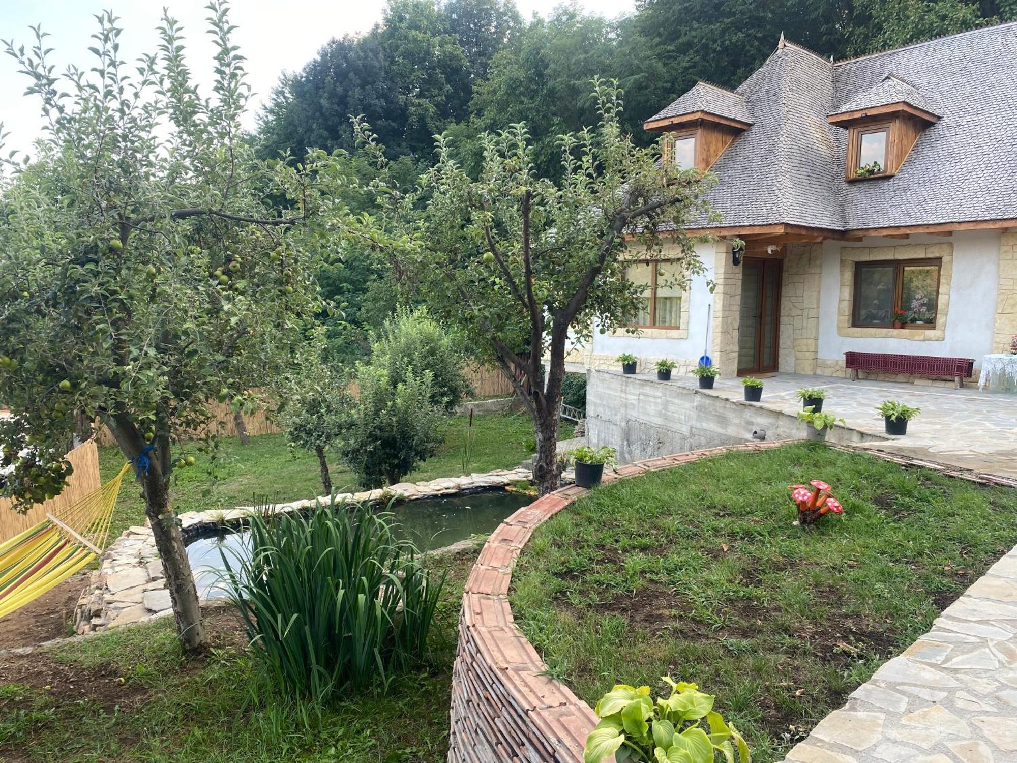 Casa Cu Sindrila Βίλα Vălenii de Munte Εξωτερικό φωτογραφία