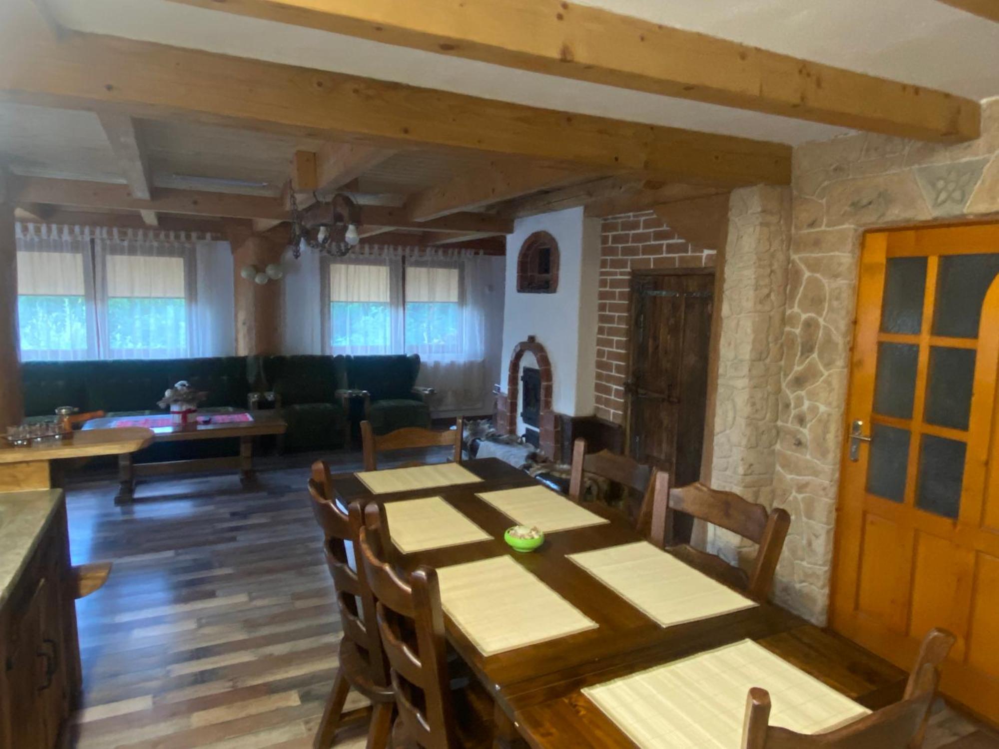 Casa Cu Sindrila Βίλα Vălenii de Munte Εξωτερικό φωτογραφία