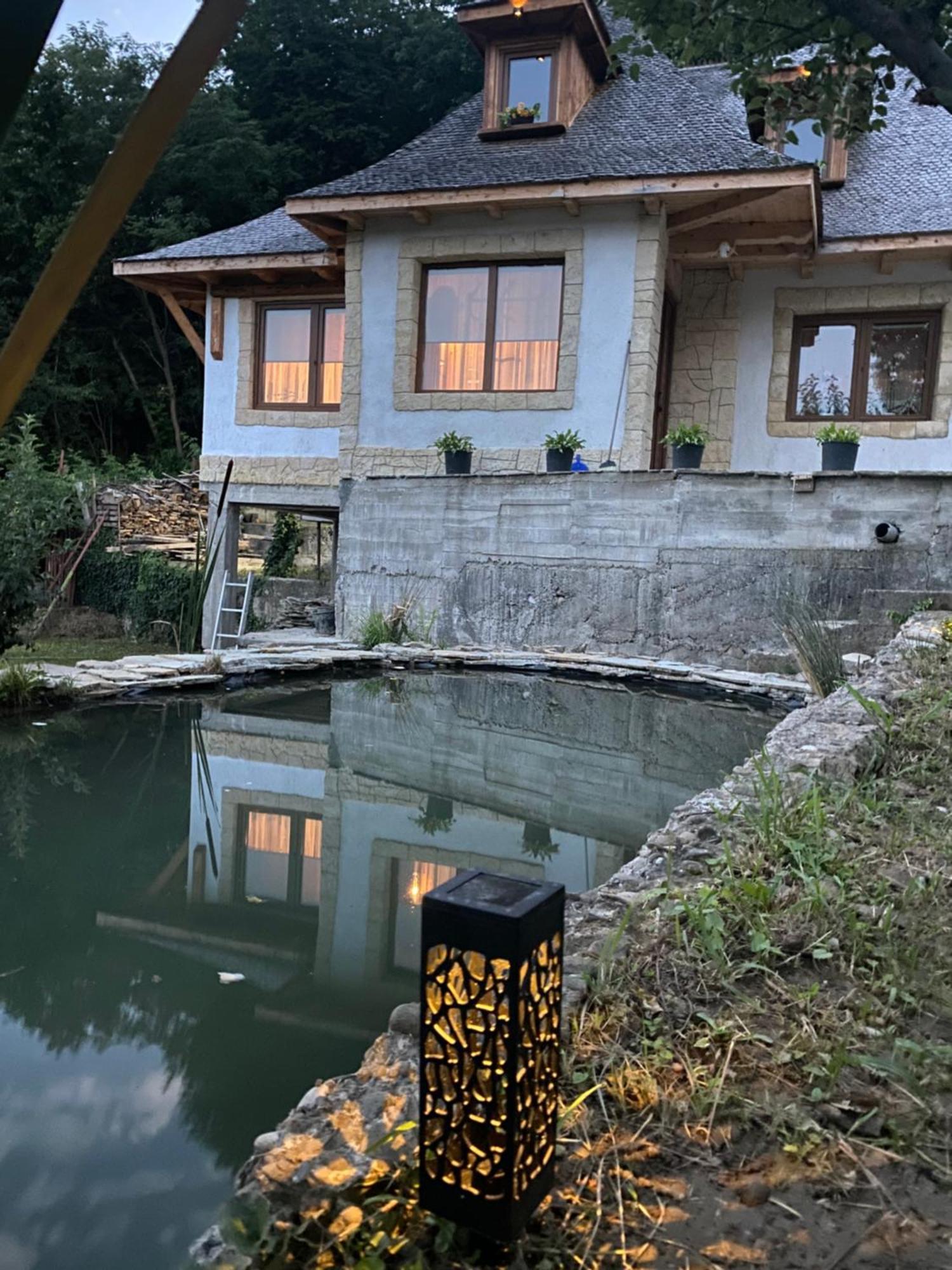 Casa Cu Sindrila Βίλα Vălenii de Munte Εξωτερικό φωτογραφία