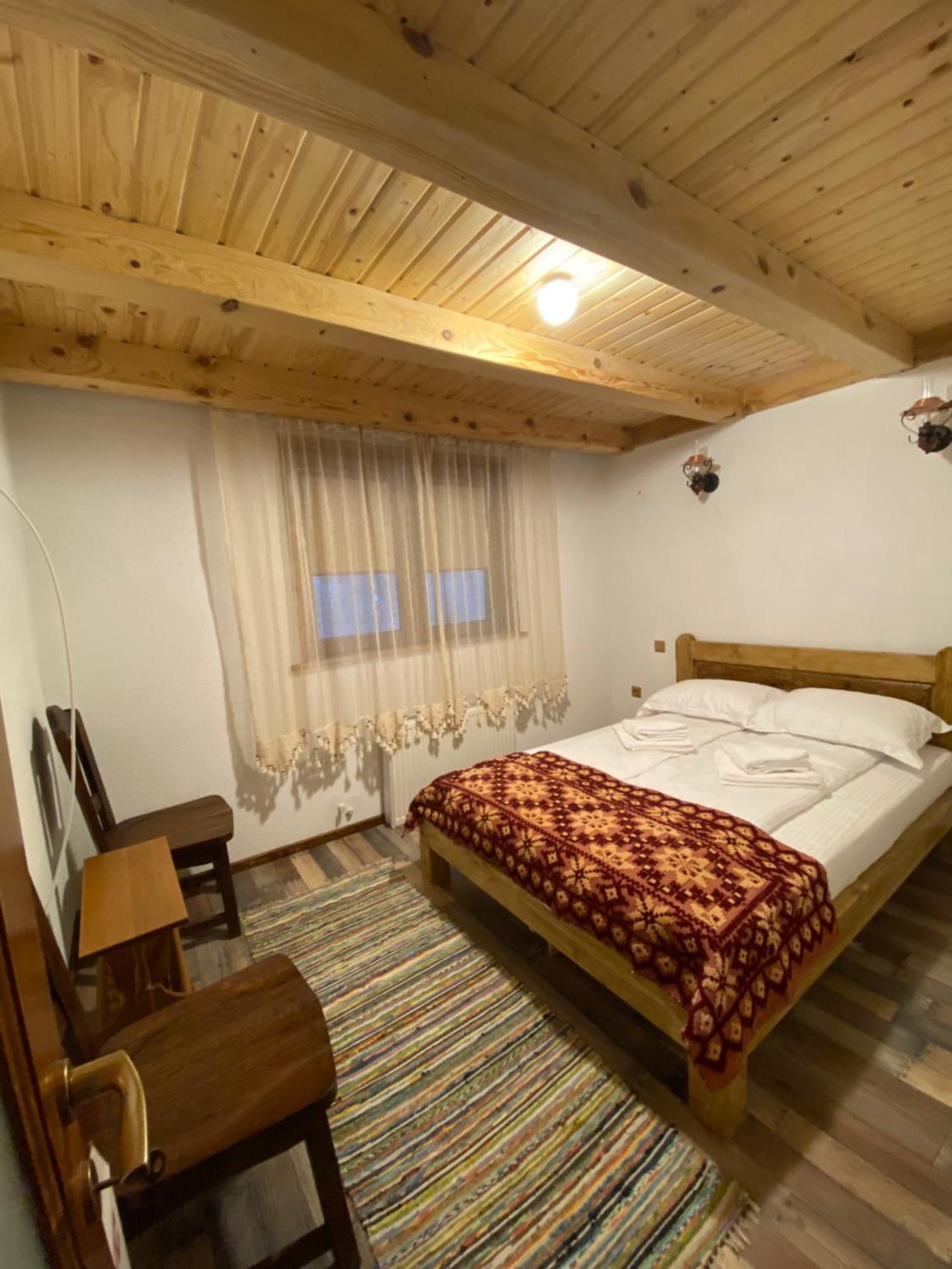 Casa Cu Sindrila Βίλα Vălenii de Munte Εξωτερικό φωτογραφία